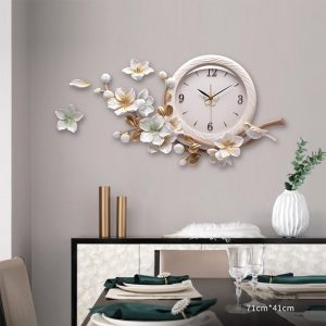 Đồng hồ treo tường hoa mai sang trọng CD596
