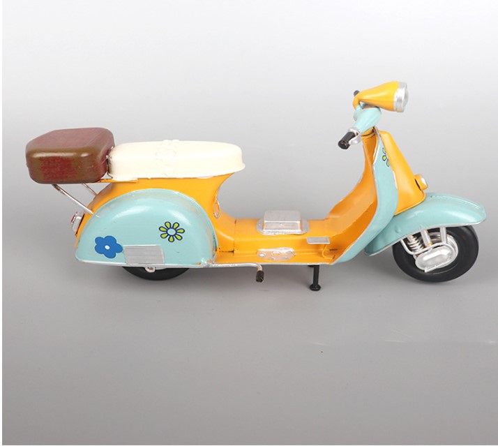Mô hình vespa hoài cổ trang trí để bàn CD217