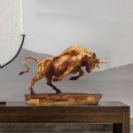 Tượng bò tót bằng đồng
