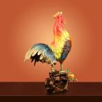 Tượng gà trống gáy bằng đồng