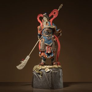 Tượng Quan Công vuốt râu