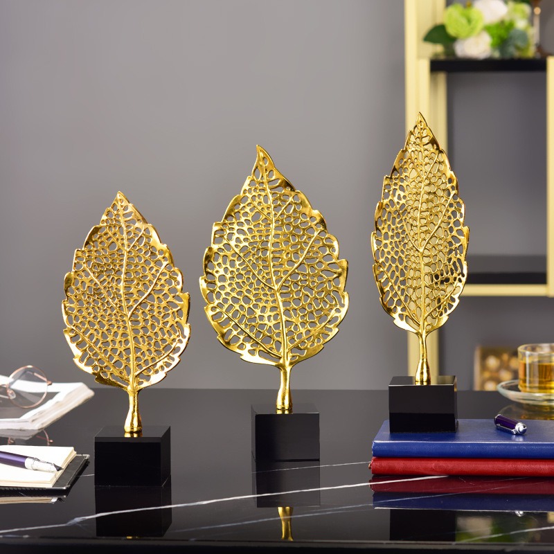 Decor phòng khách chiếc lá vàng sang trọng CD373