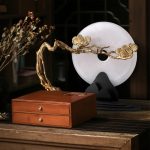 Decor phòng khách cây tùng tựa đồng điếu ngọc đẹp CD224