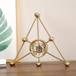 Đồng hồ để bàn dạng hình học đẹp