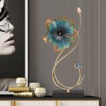 Mẫu decor lá sen bằng đồng trang trí