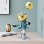 Tượng decor mô hình phi hành gia để bàn phòng khách đẹp