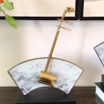 Decor phòng khách mô hình đàn nhị CD259