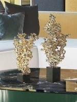 Decor phòng khách mô hình núi dát vàng sang trọng CD409