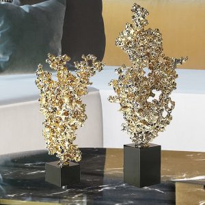 Decor phòng khách mô hình núi dát vàng sang trọng CD409