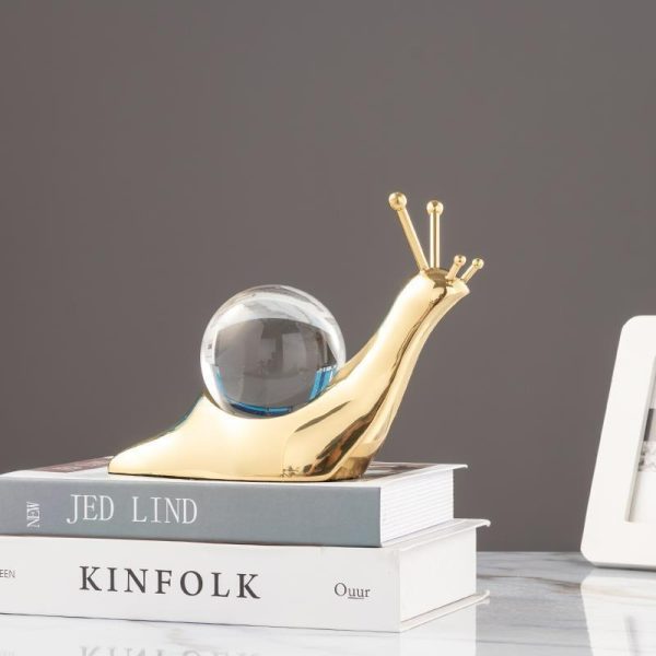 Đồ để bàn ốc sên cõng quả cầu pha lê đáng yêu CD550