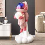 Tượng decor mẫu phi hành gia cầm bóng cưỡi tên lửa để sàn