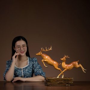 Tượng đôi hươu chạy được yêu thích CD951