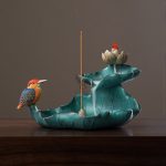 Tượng chim bói các trên lá sen