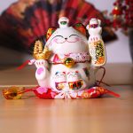 Mèo may mắn