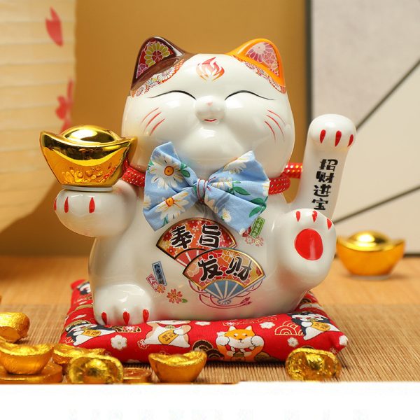 Mua mèo may mắn