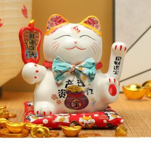 Mua mèo may mắn
