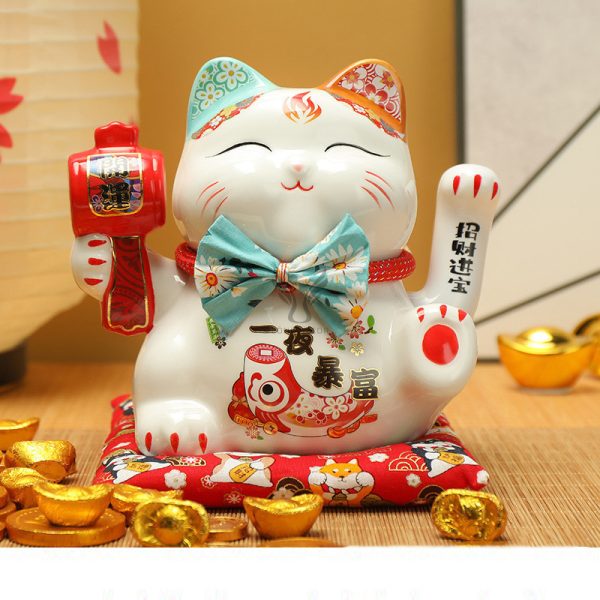 Mua mèo may mắn