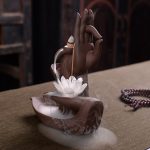 Thác khói trầm hương bàn tay Phật