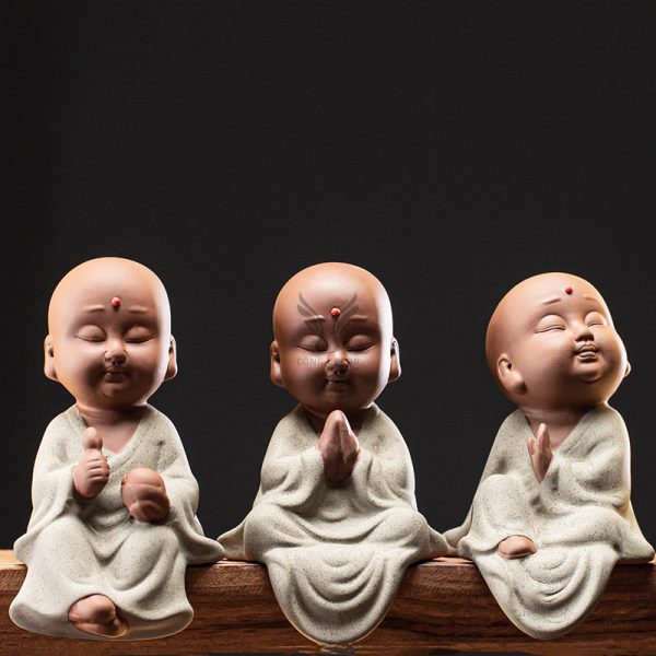 Thác khói trầm hương chú tiểu