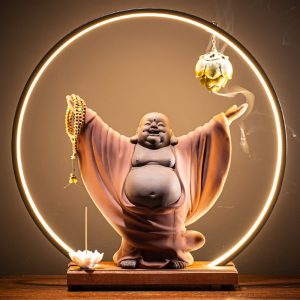 Thác khói trầm hương mẫu tượng di lặc