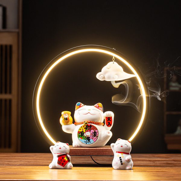 Thác khói trầm hương mèo thần tài
