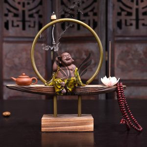 Thác khói trầm hương phật di lặc