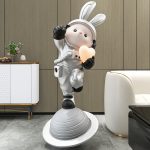 Thỏ đứng trên hành tinh trang trí phòng khách