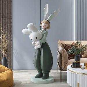 Tượng cô gái tai thỏ trang trí