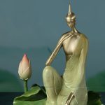 Qùa tặng sếp tượng Phật trên bông sen CD1996