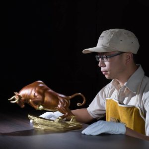 Tặng tượng bò tót bằng đồng CD3029