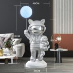 Tượng cậu bé phi hành gia ôm gấu CD1446