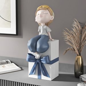 Tượng cô gái trên hộp quà CD1434
